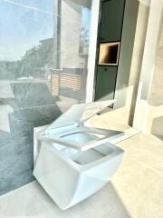 Creavit Trend Kare Asma Klozet + Nkp Duroplast Yavaş Kapanır Kapak